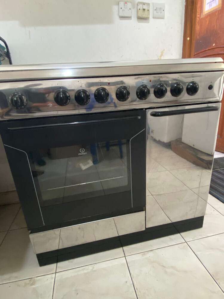 Indesit  - 5