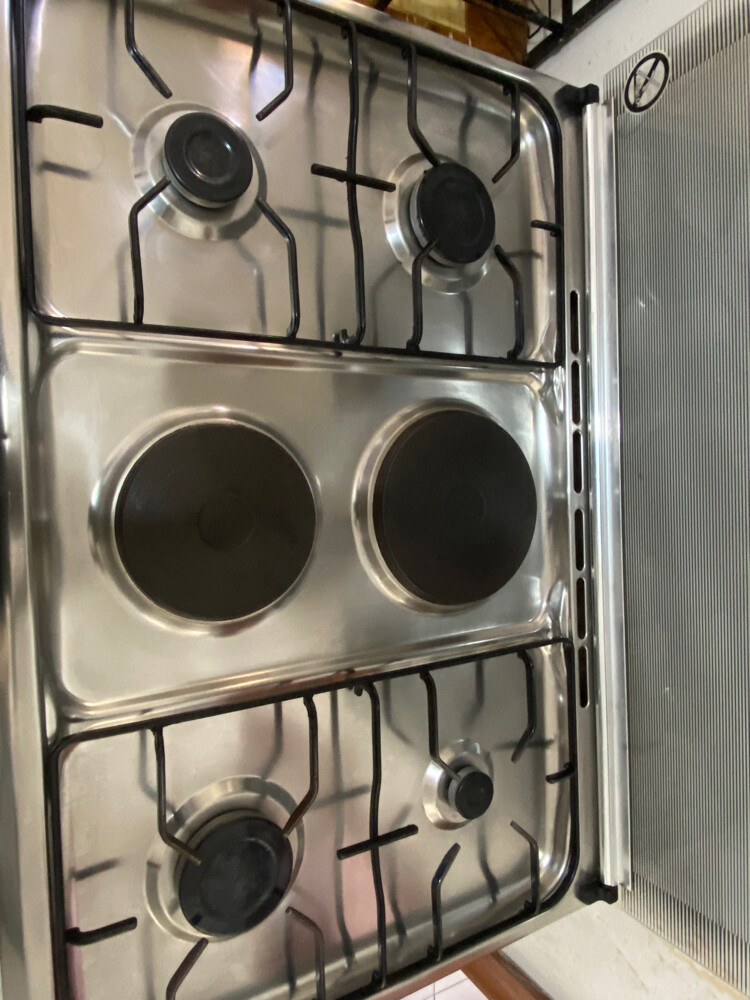 Indesit  - 4
