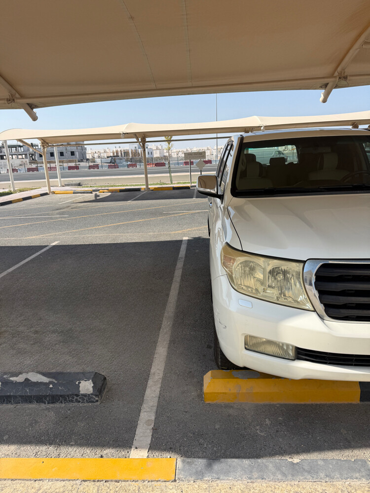 car is very good and clean - 2