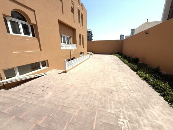 NEW HUGE 6BR CORNER VILLA-LUSAIL - 12