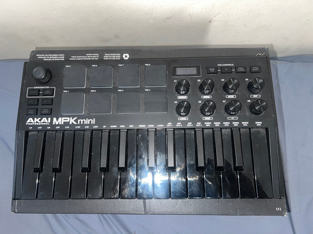 Akai Professional MPK Mini — 25-Key - 1