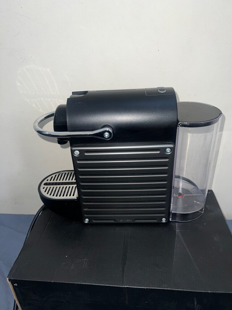Nespresso Pixie Coffee Machine (Bla - 2