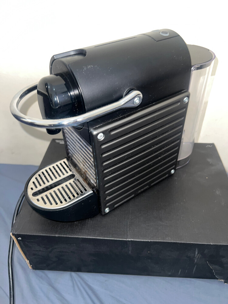Nespresso Pixie Coffee Machine (Bla - 1