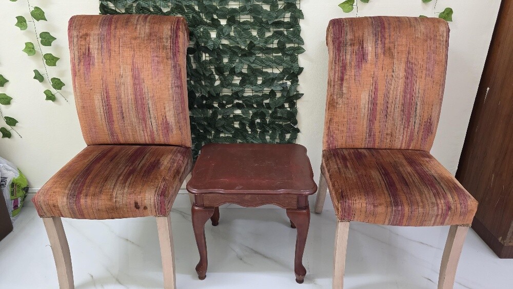 Very Good Condition 2 Chair - 5