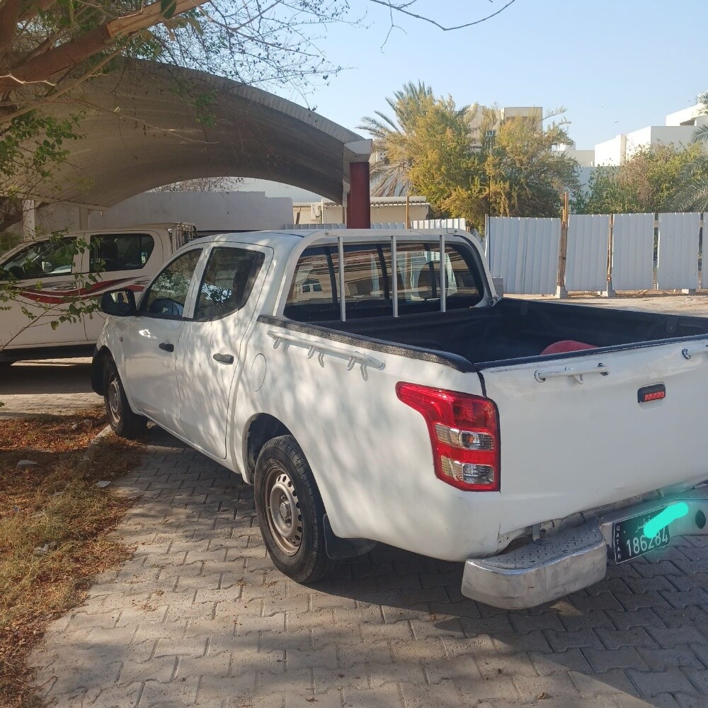 Mitsubishi L200 no accident new tires new astmra nice pak up brand new ac - 2