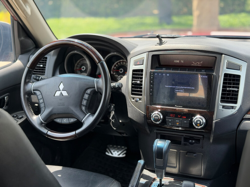 Mitsubishi Pajero - 14
