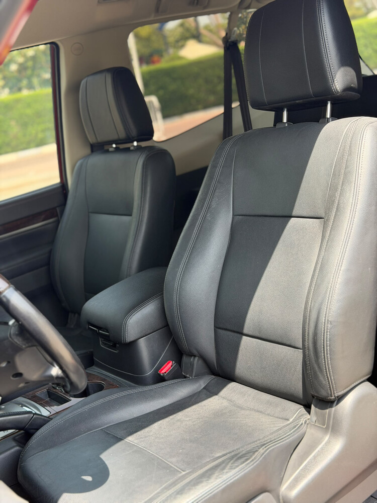 Mitsubishi Pajero - 10