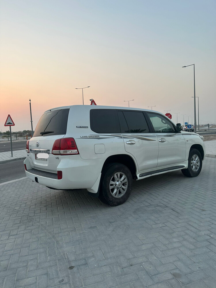 لاندكروزر  - 3