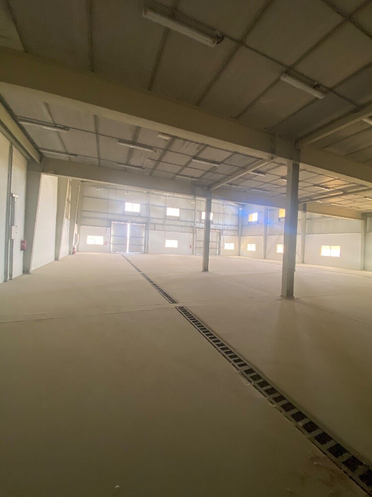 For rent, it is stored in Al Awamer - 6
