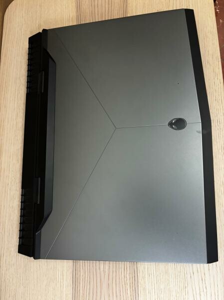 Alienware 17 R4 Gaming Laptop - 5