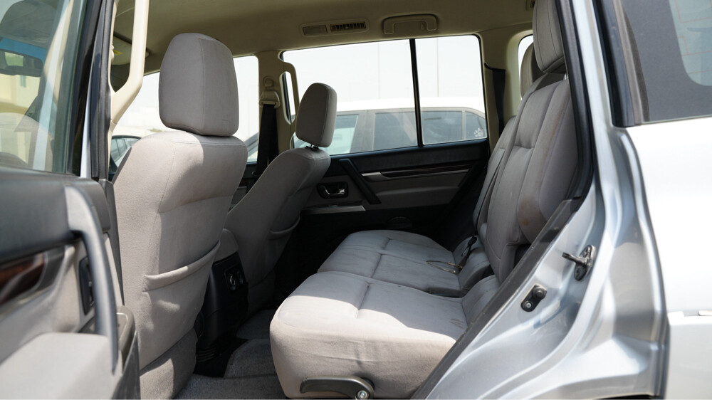 2014 PAJERO LOW KM FOR SALE - 7