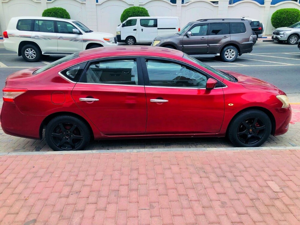 Nissan Sentra - 1