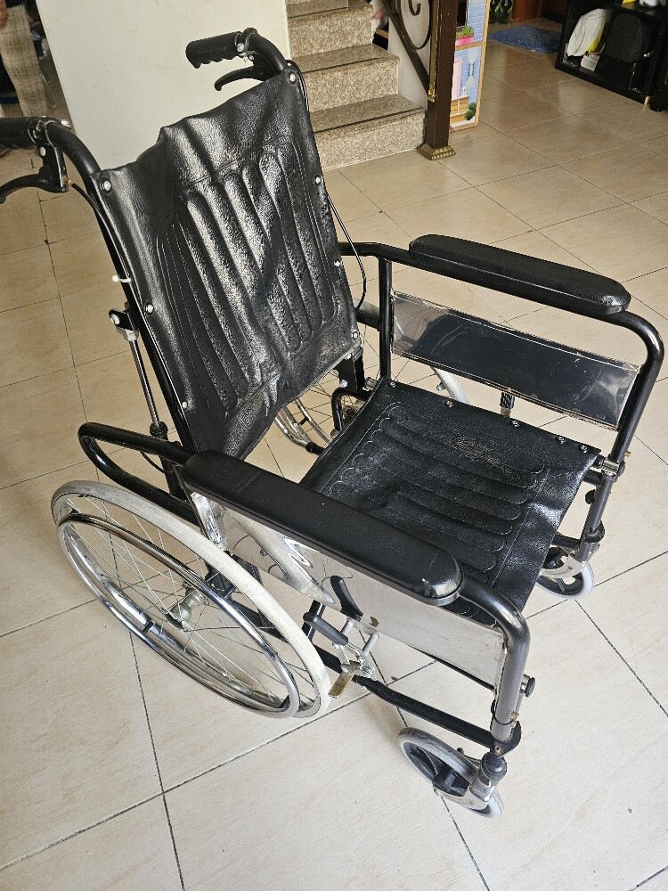 Wheelchair+free walker - 1