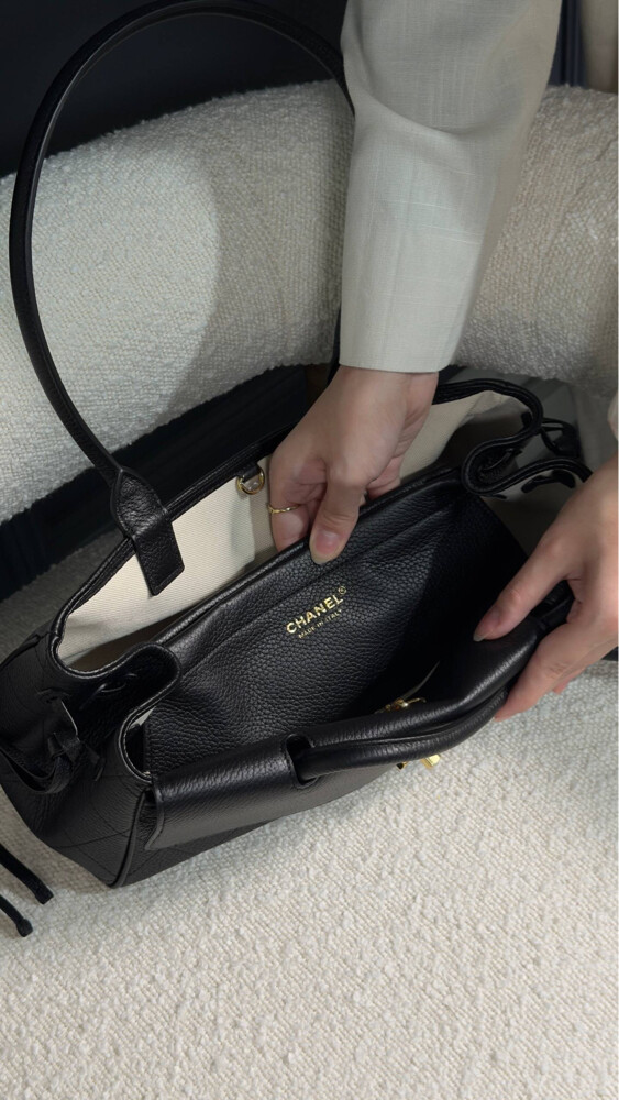 COCO Small Shopping Bag Grained - 2