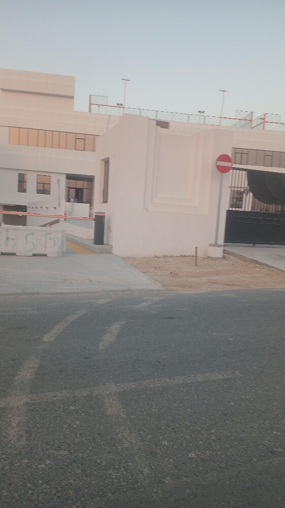 ارض عليها انشطة تجارية - 5