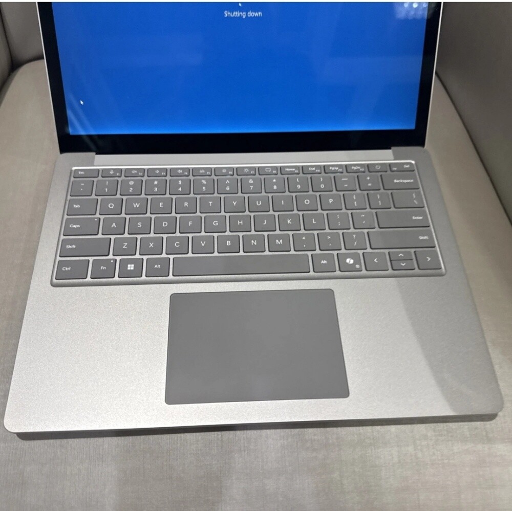 Microsoft surface laptop 6 - 2