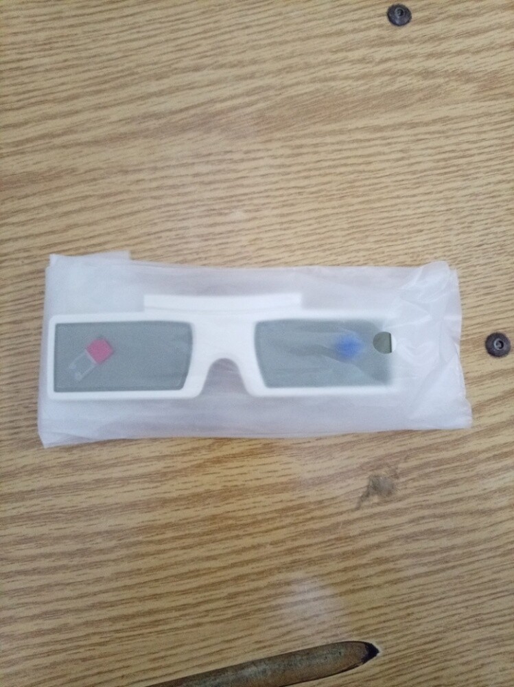 Anaglyph 3D Glasses. - 1