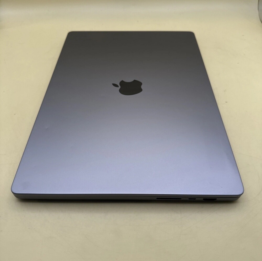 MacBook pro A2485 (M1 Pro) - 4