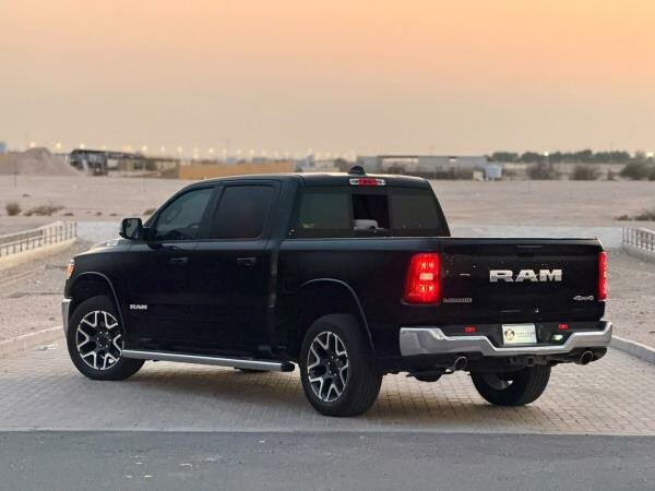 Dodge Ram 1500 Laramie 2025 - 4