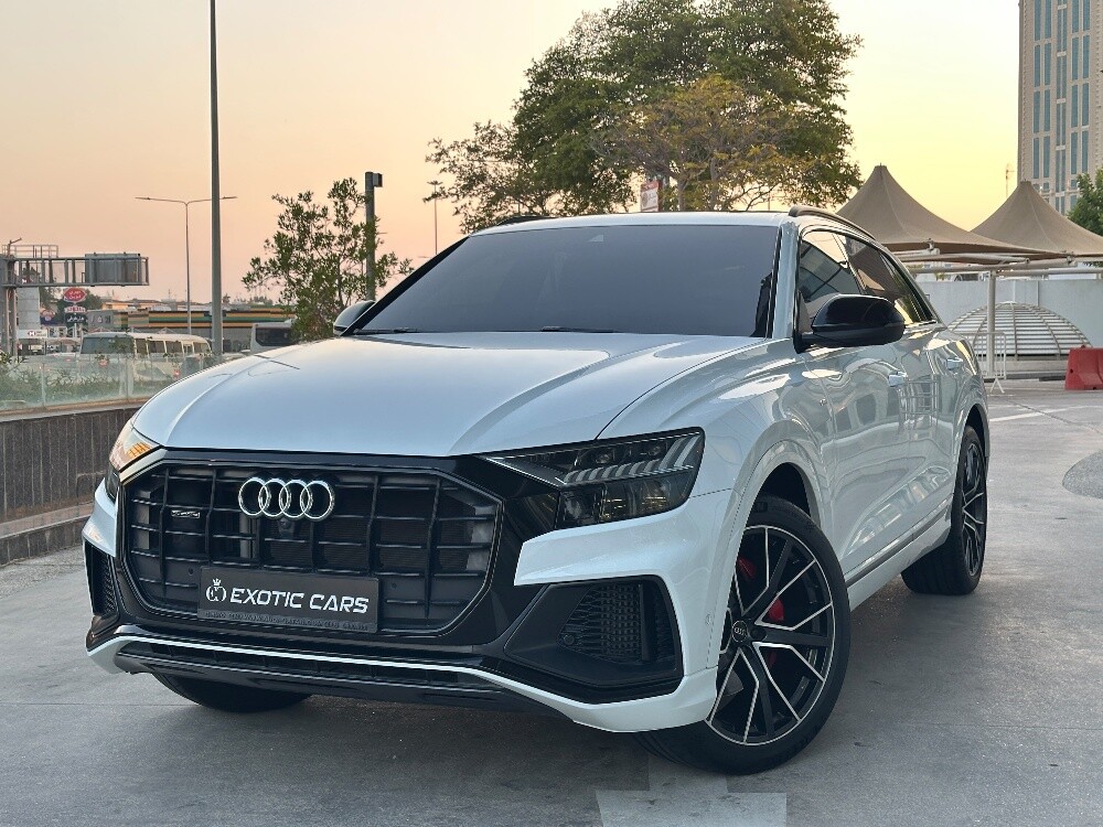 Audi Q8 S -line 2023 - 1