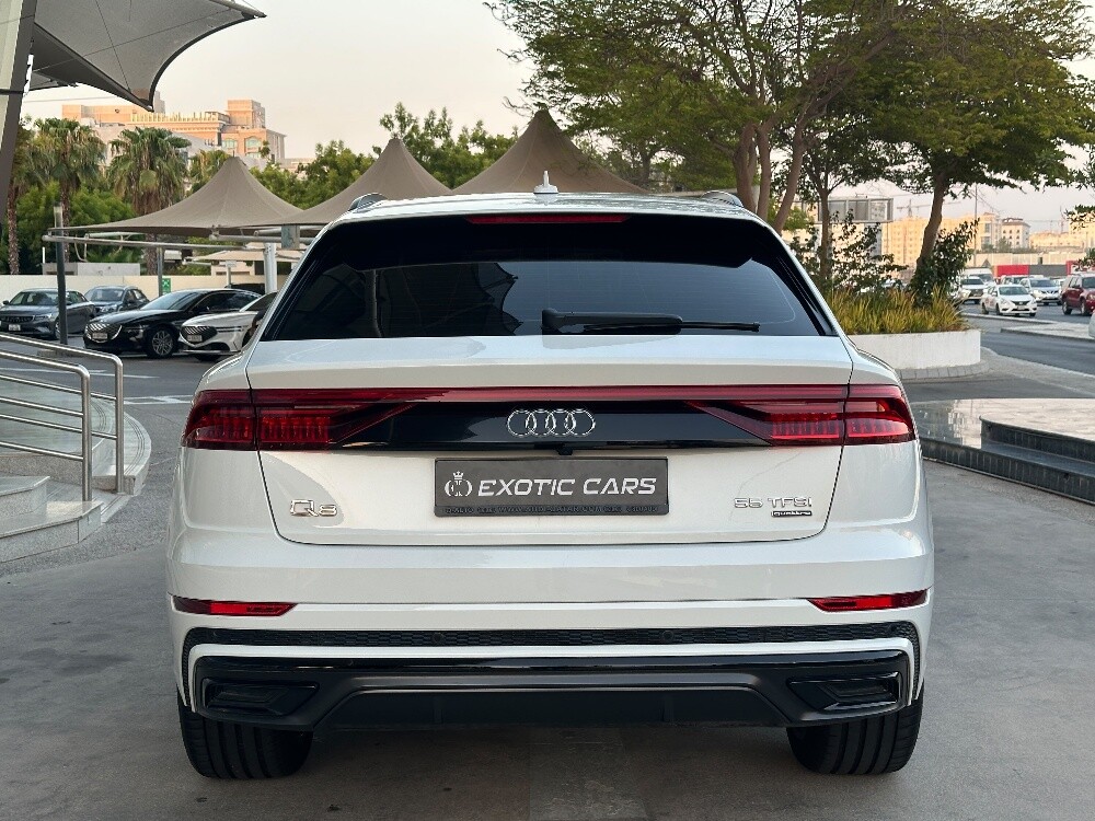 Audi Q8 S -line 2023 - 24