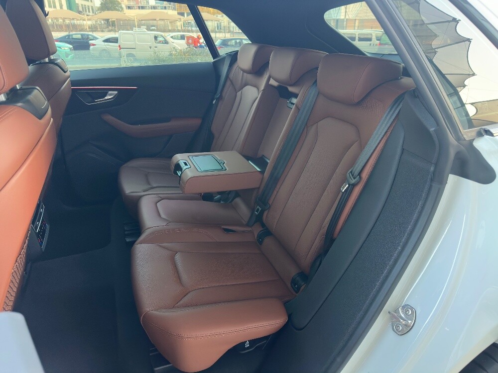 Audi Q8 S -line 2023 - 11