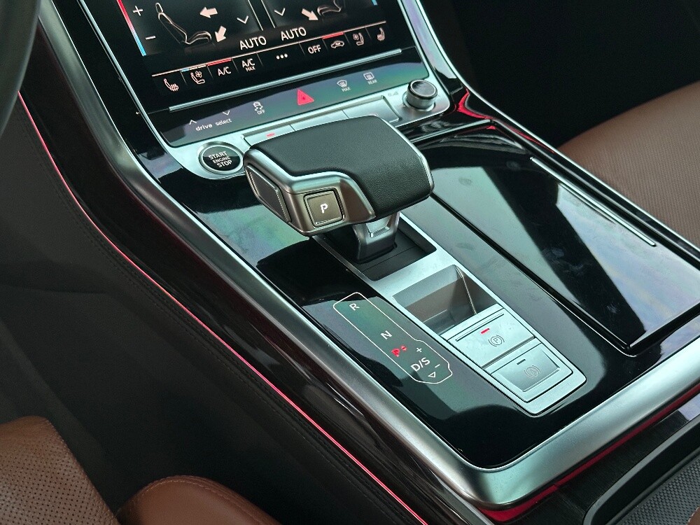 Audi Q8 S -line 2023 - 10