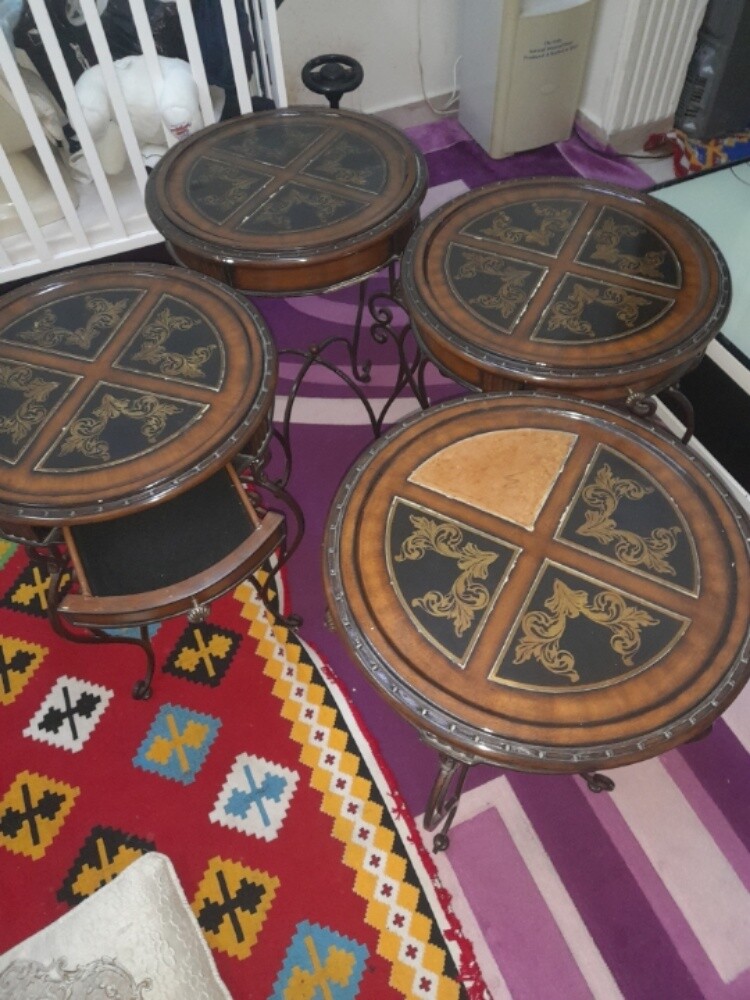 طاولات للبيع - 2