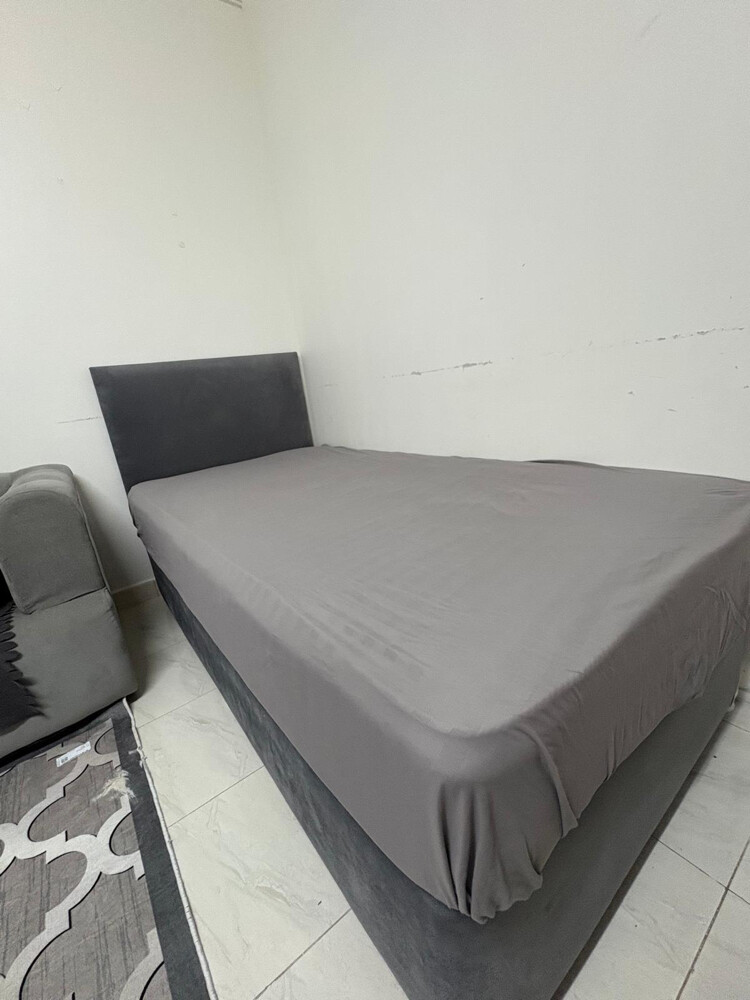 Bed with mattress - 3