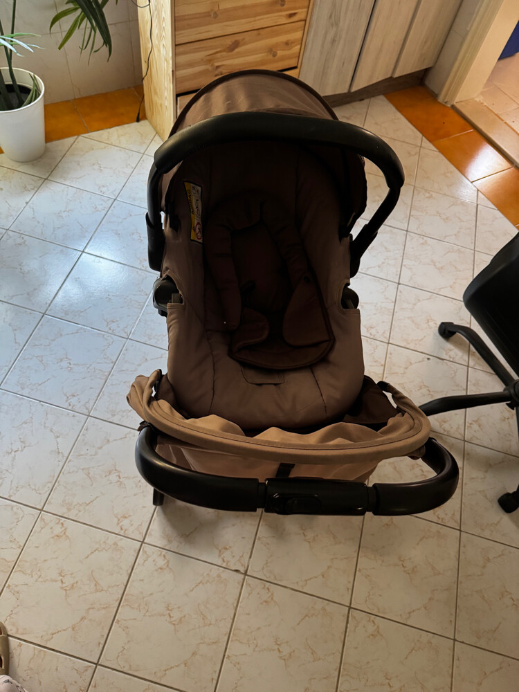 car seats  - 2