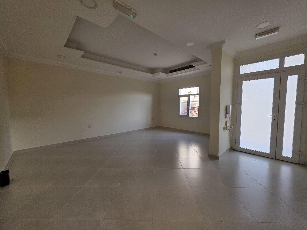 Five-Bedroom Compound Villa rayyan - 3