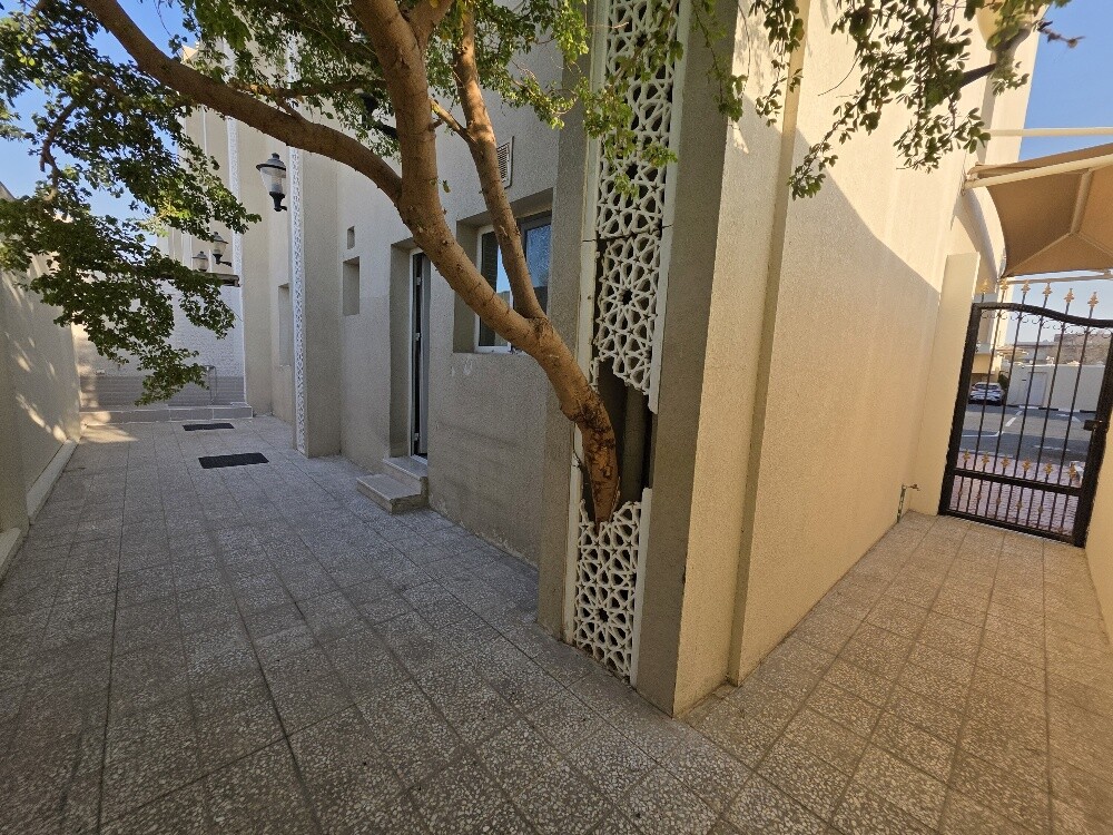 Five-Bedroom Compound Villa rayyan - 5