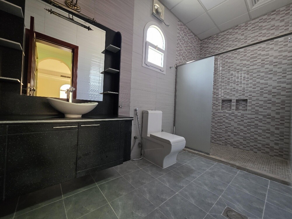Five-Bedroom Compound Villa rayyan - 15