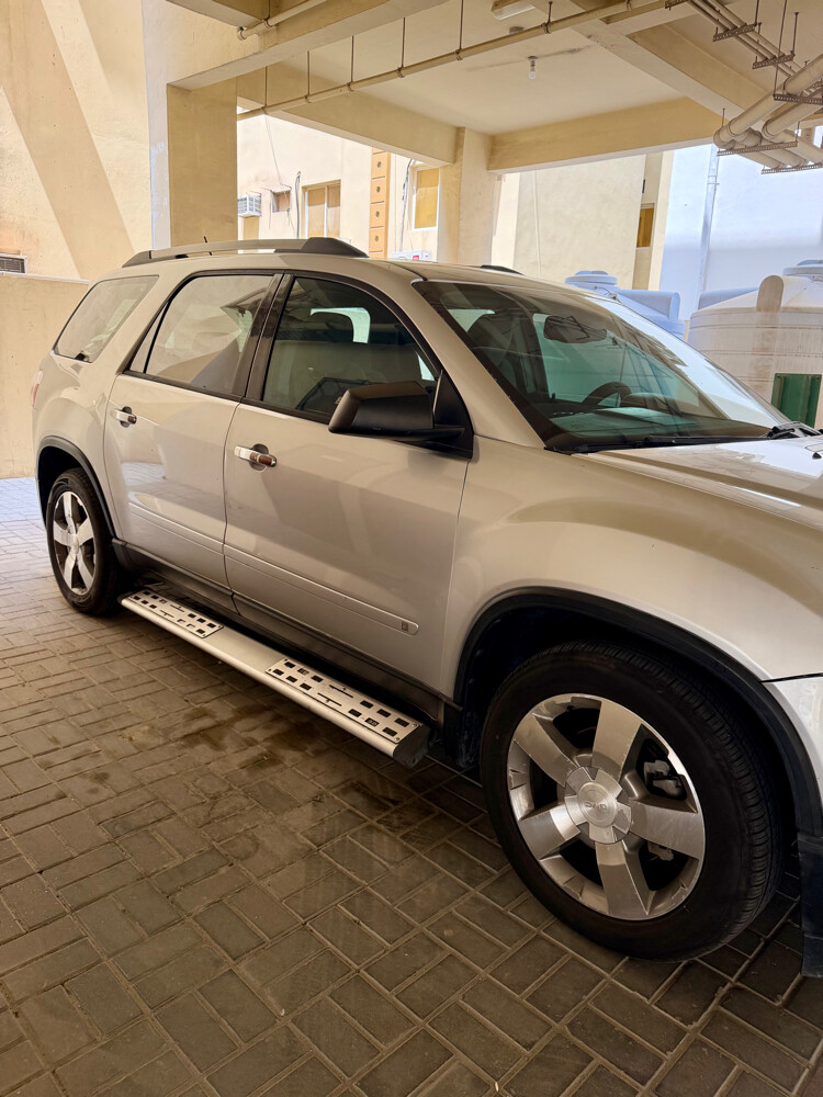 GMC - ACADIA / LOW MILEAGE  - 1