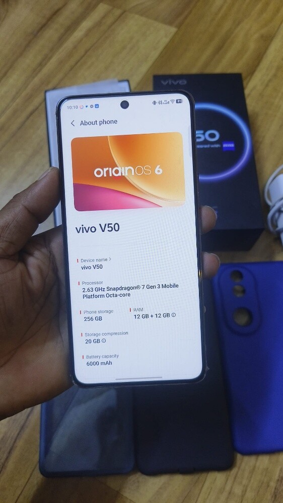 Vivo v50 5G 12+12/256GB - 1
