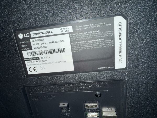 LG TV 50-inch - Broken Screen - 3