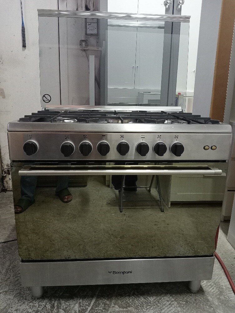 Bompani Cooking Range - 1