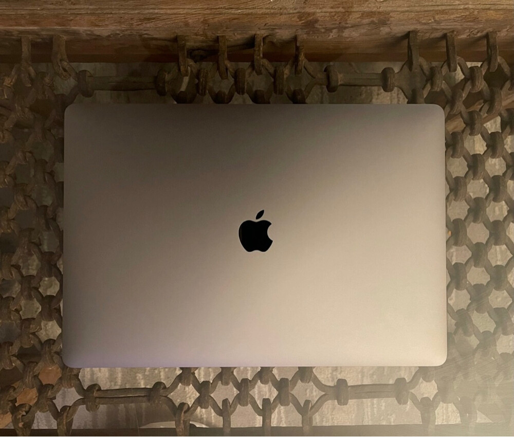 Macbook Pro 15 inch - 1