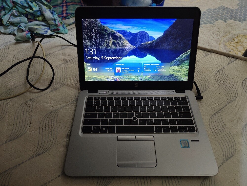 HP EliteBook 820 G3 Premium - 2