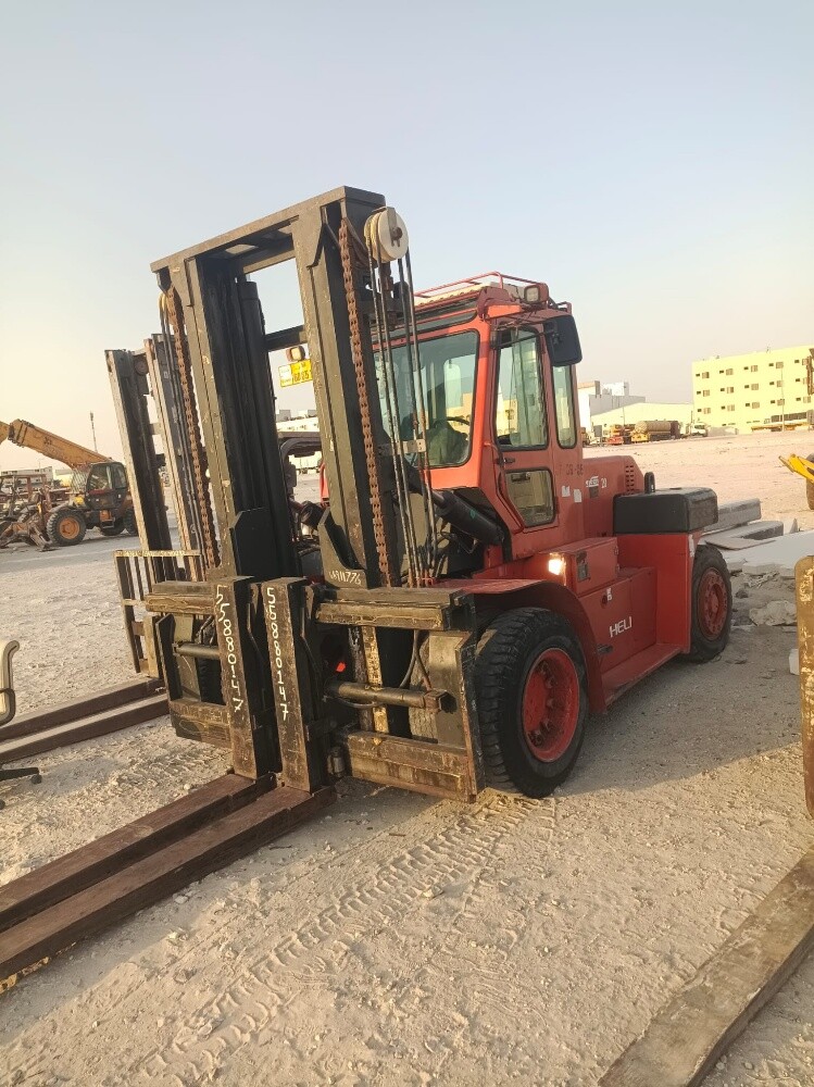 heli 13 ton forklift good condition - 1