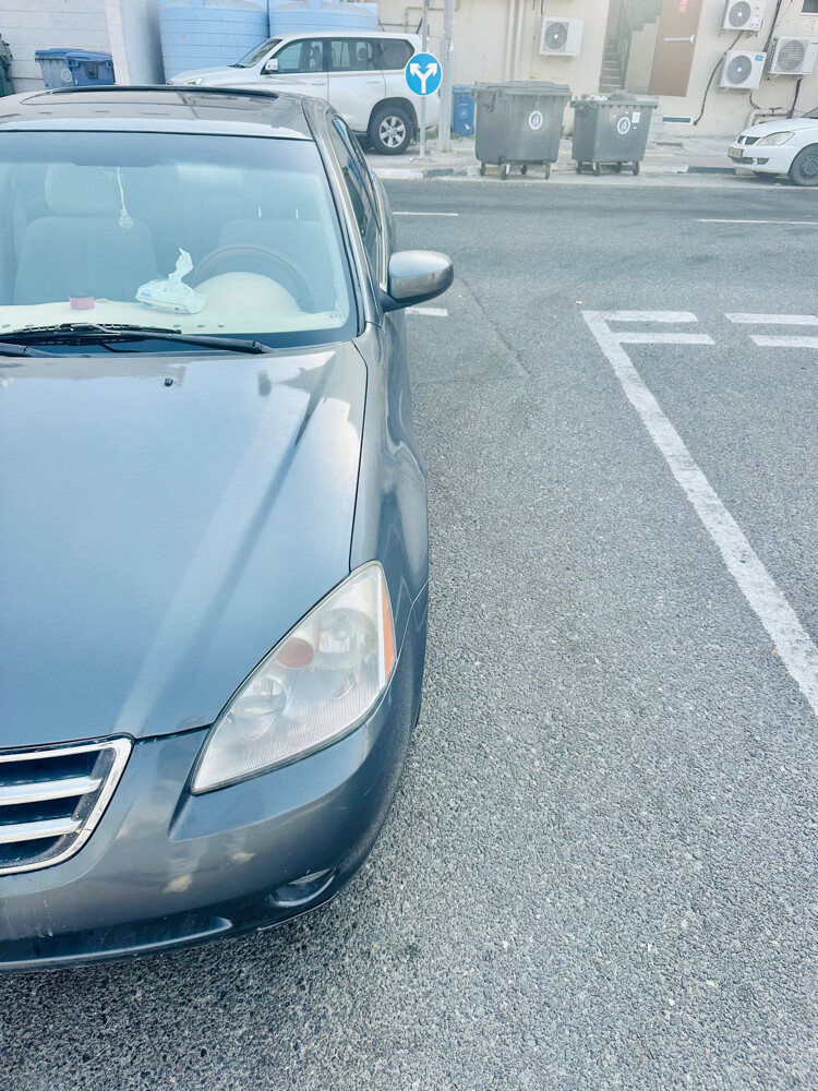 Nissan Altima Full option  - 6