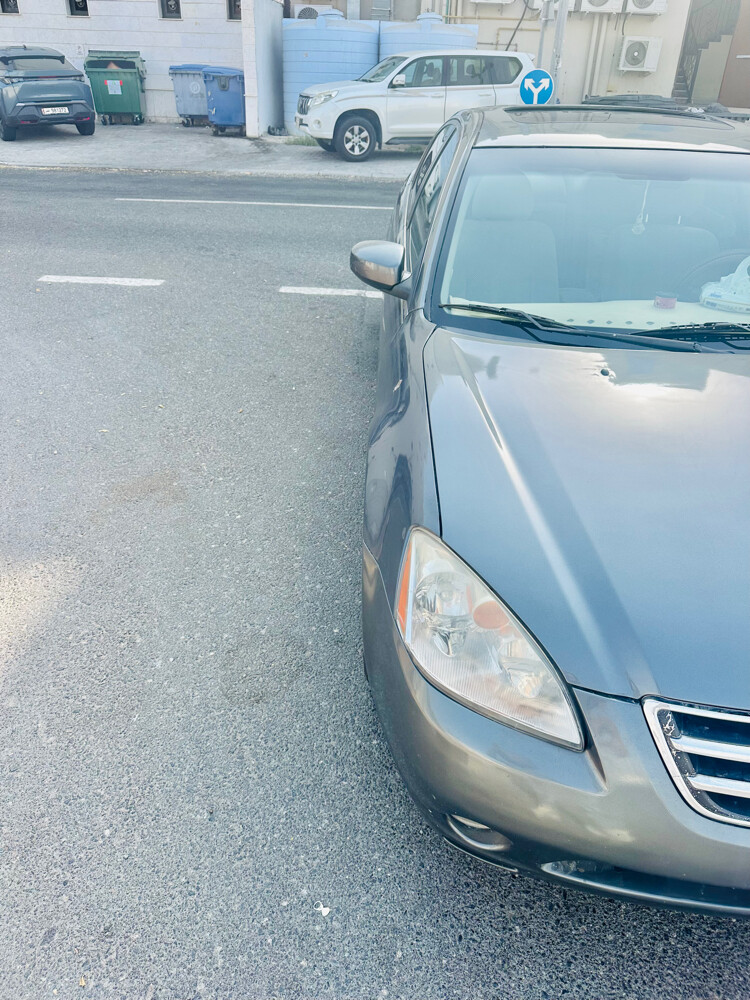 Nissan Altima Full option  - 4