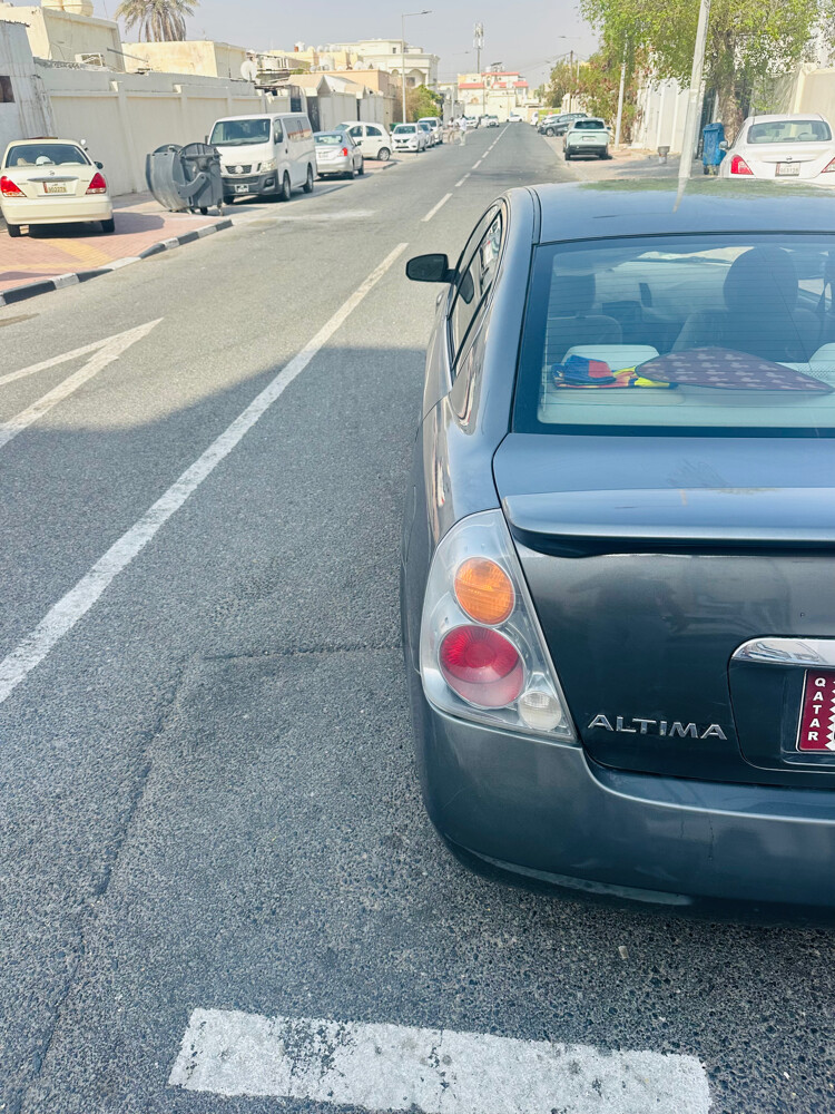 Nissan Altima Full option  - 2