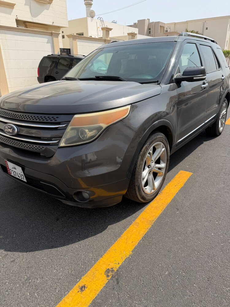 FORD EXPLORER - 4