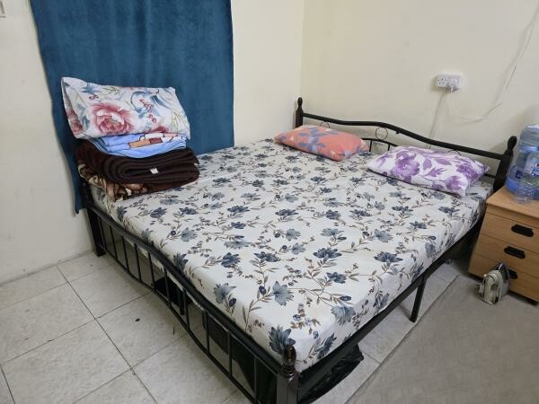 King size bed - 3
