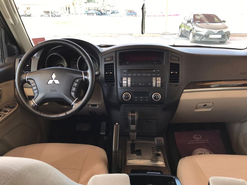 Mitsubishi Pajero 2010 Model - 3