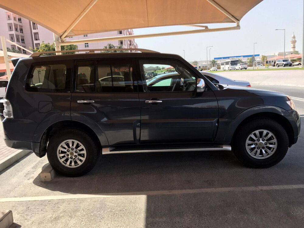 Mitsubishi Pajero 2010 Model - 4