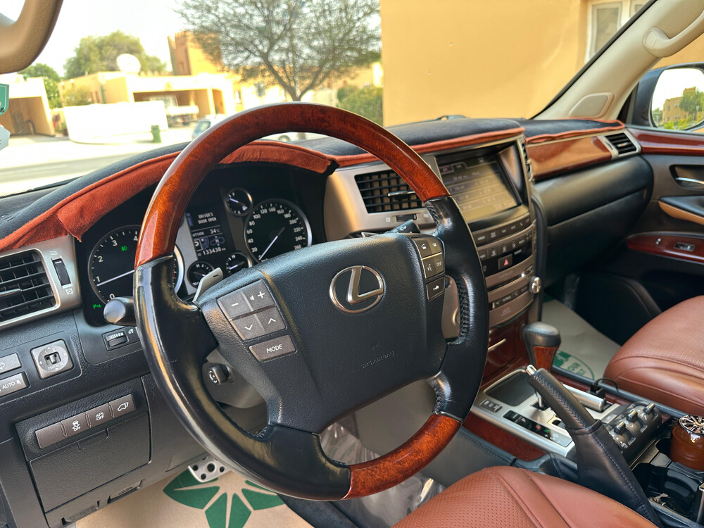 Lexus 570 S - 14