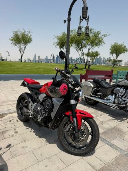 Honda CB1000R - 4