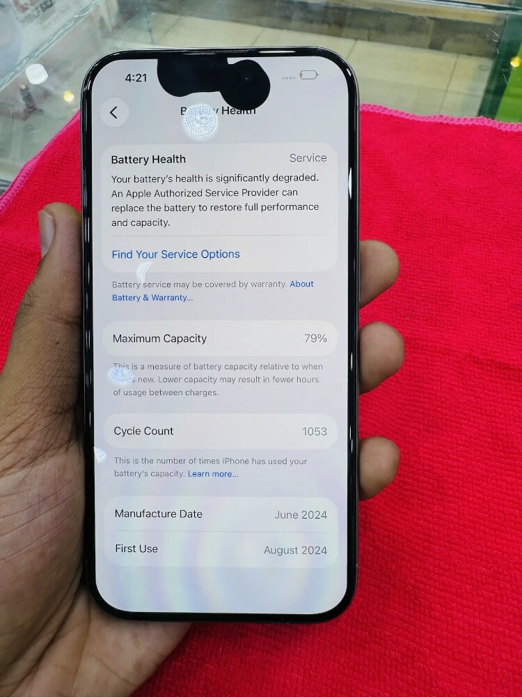 IPhone 15 pro, 256 GB Battery 79%, - 4